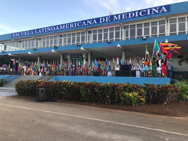 elam Fotografía dun proxecto de desenvolvemento de Asemblea de Cooperación pola Paz. Mercado de produtos da horta